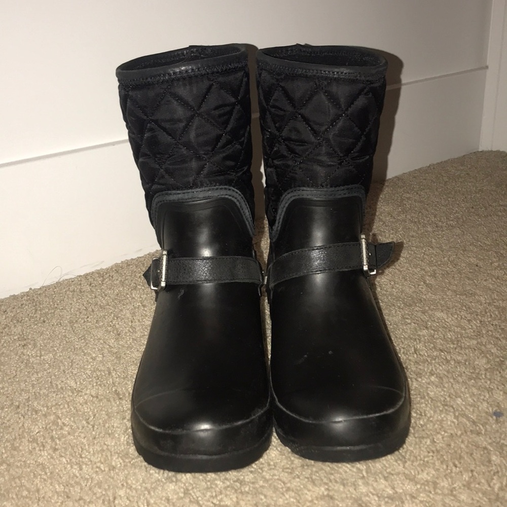 Black Sperry boots